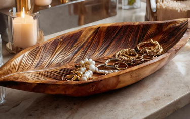 Best Materials For A Jewelry Tray: Wood, Velvet, Leather, Or Acrylic?